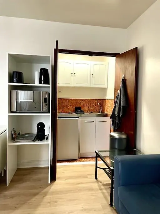 Anthony's Paris